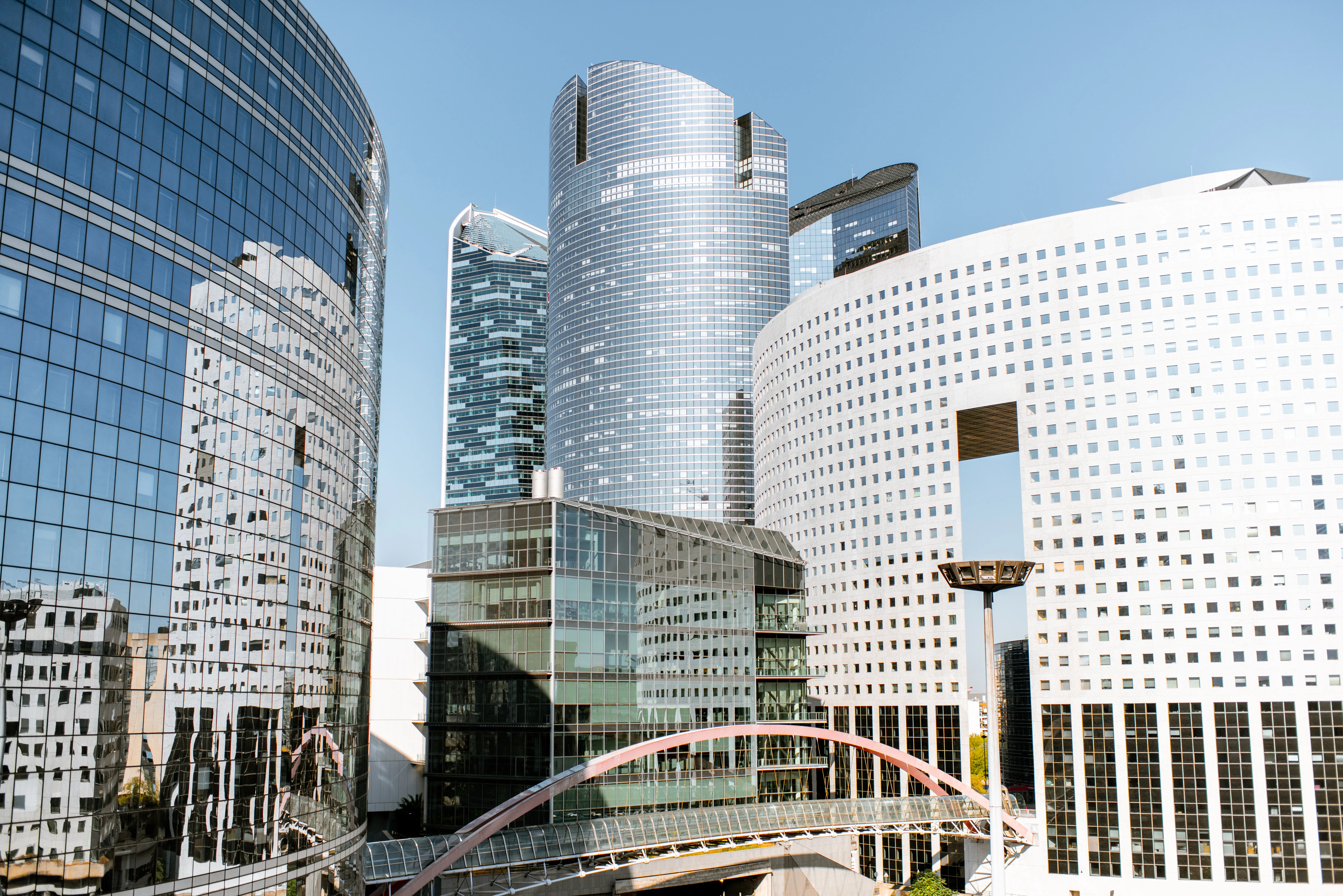Vue panoramique du quartier de la défense à Paris